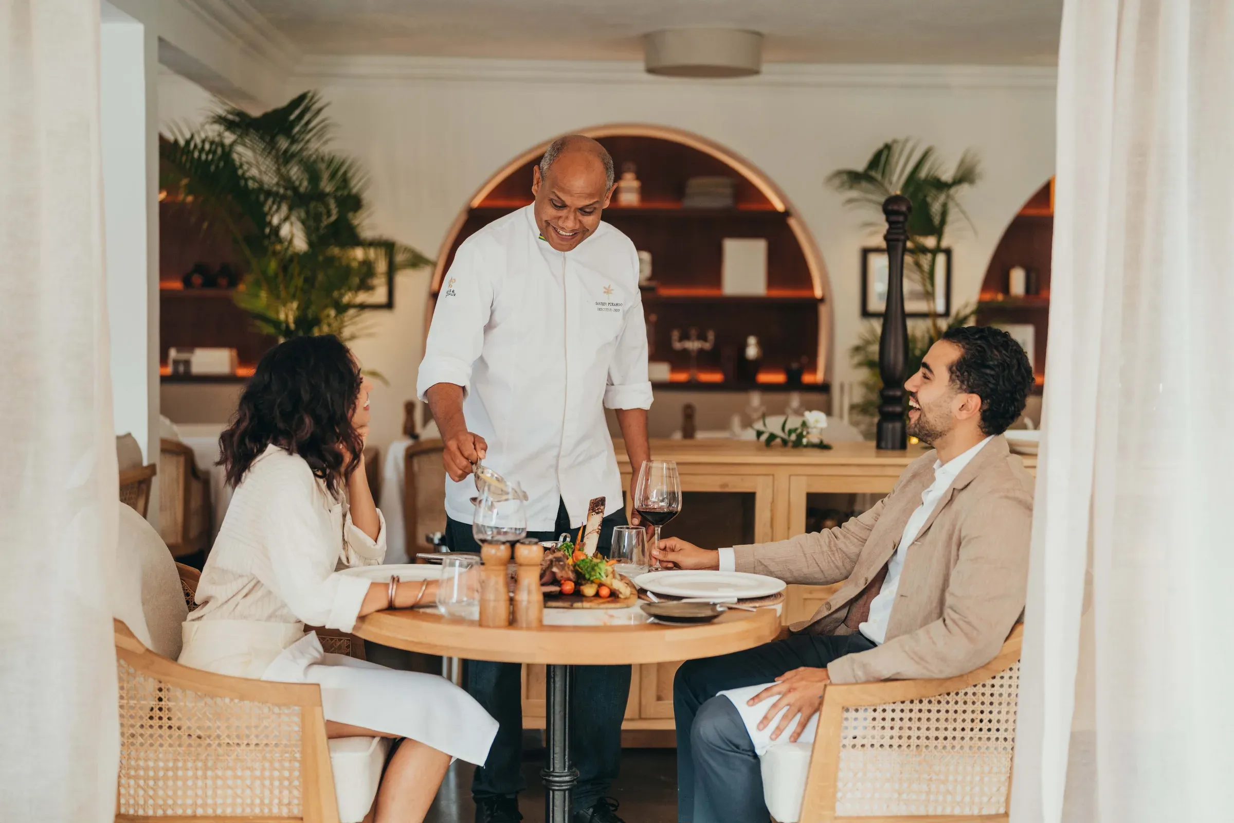 L'Atlas Restaurant and Bar dining scene at La Maison 20 Degrés Sud