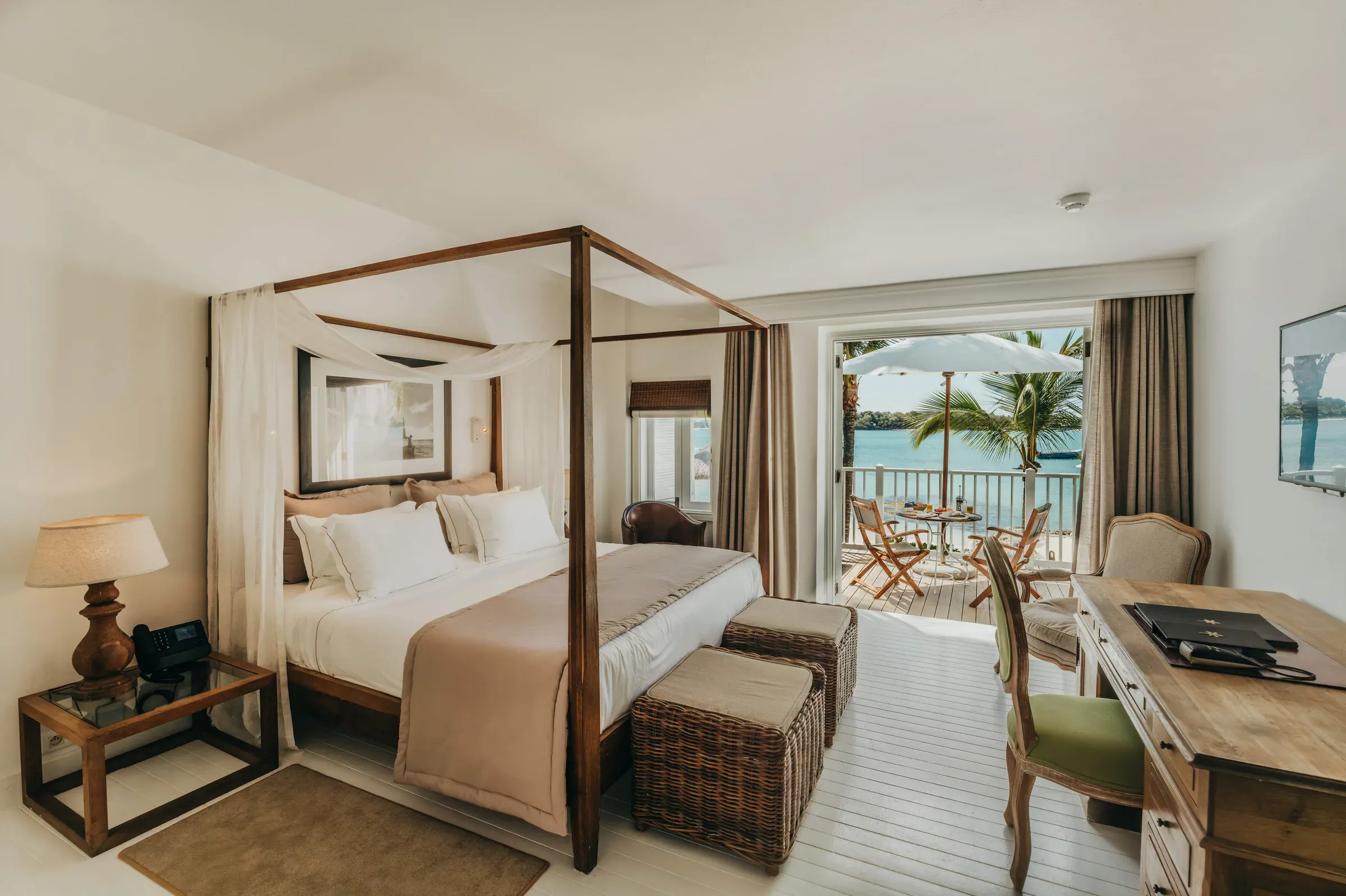 Beachfront Room with sea view at La Maison 20 Degrés Sud