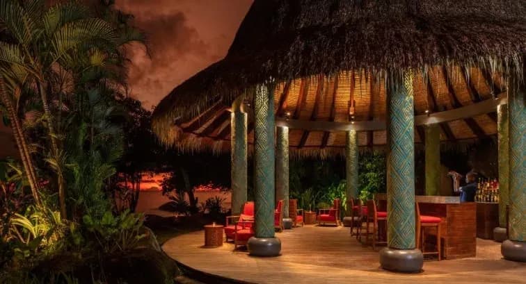Sunset Pool Bar overlooking the Indian Ocean at Anantara Maia Seychelles Villas
