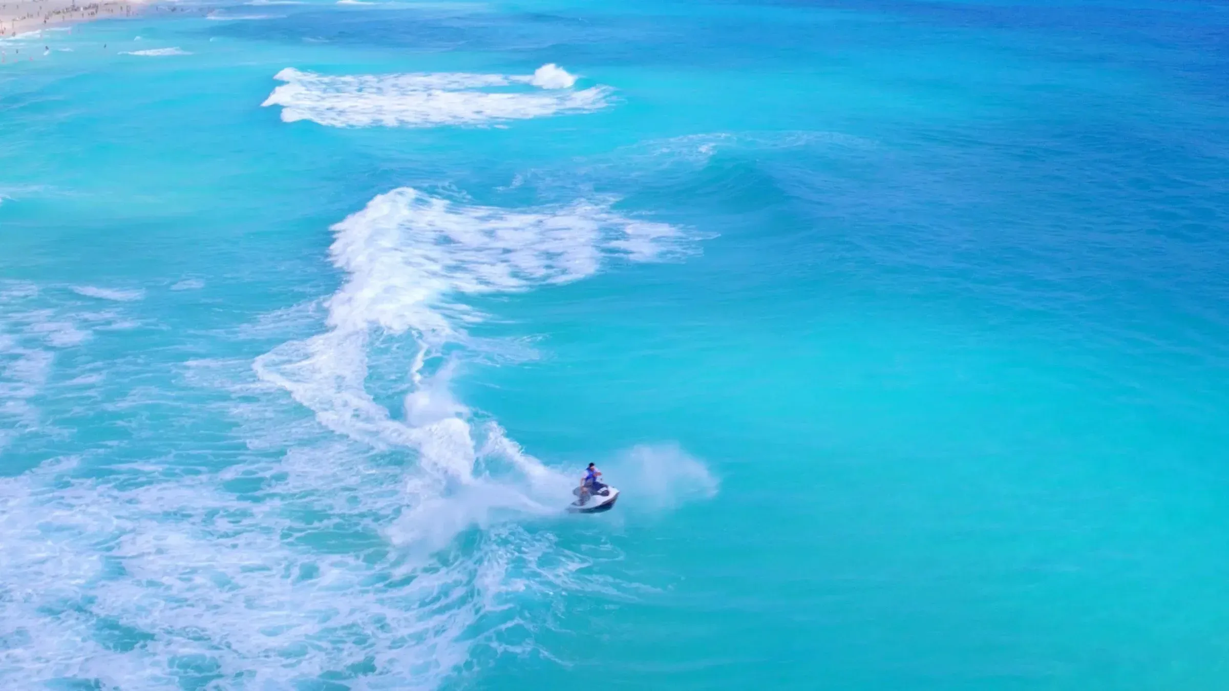 Watersports on the lagoon at Ayada Maldives