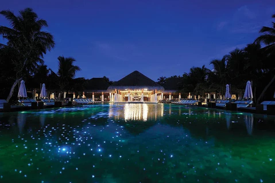 Zero Degree poolside restaurant and bar at Ayada Maldives