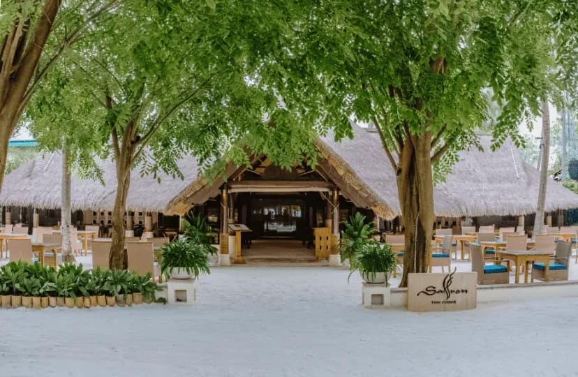 Saffron Thai restaurant setting at Banyan Tree Vabbinfaru