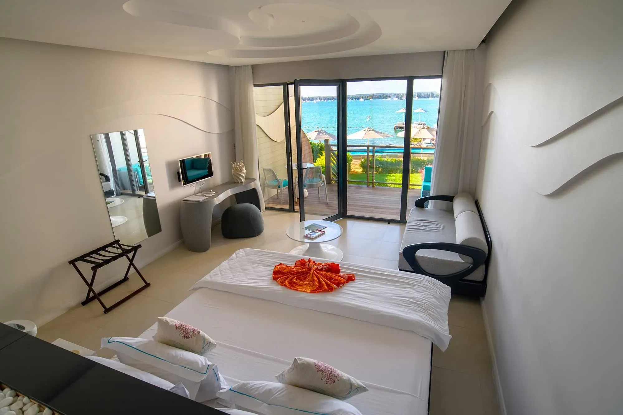 Suite Baystone living and sleeping area at Baystone Boutique Hotel & Spa