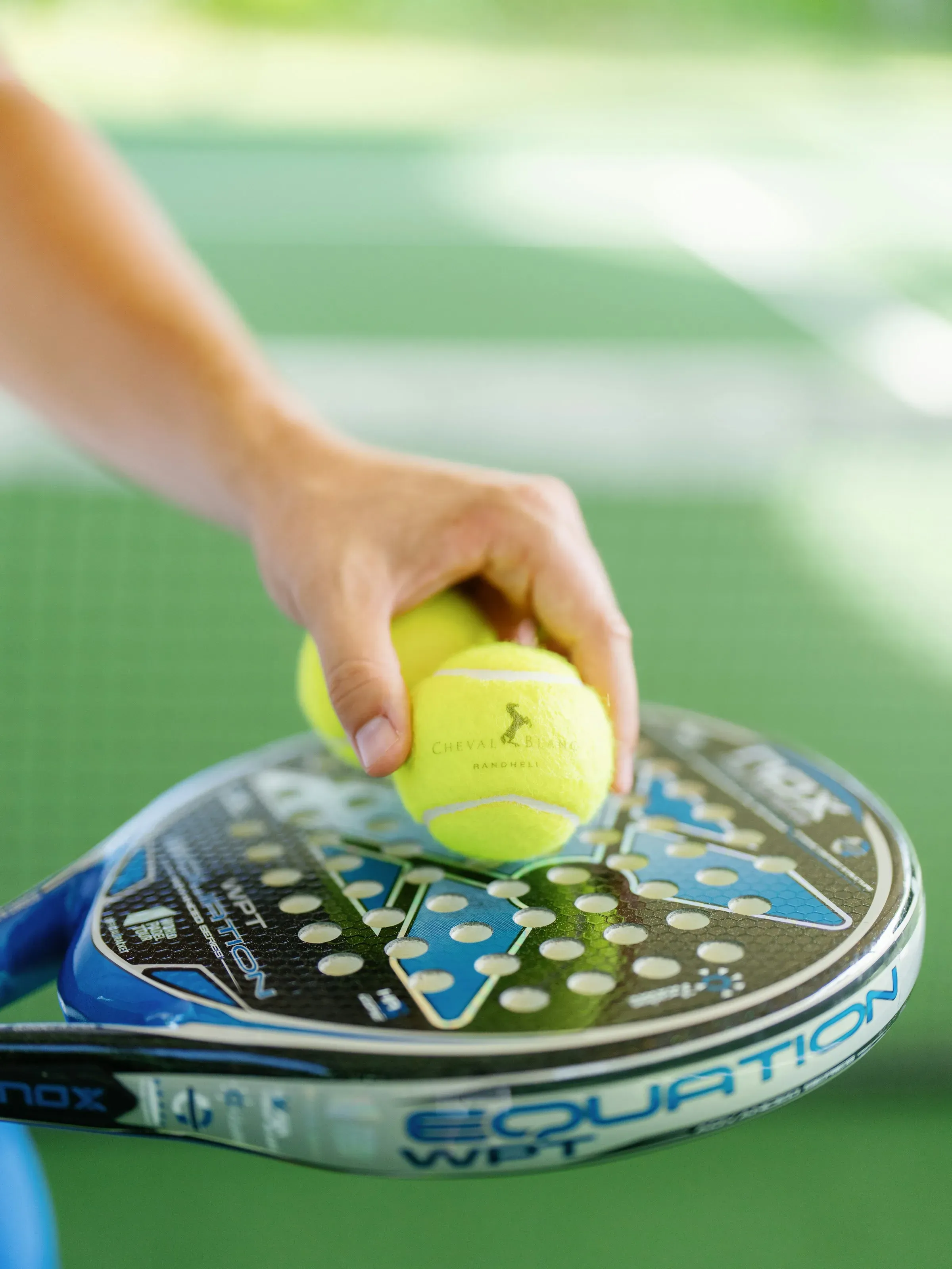 Tennis and padel courts near Cheval Blanc Randheli