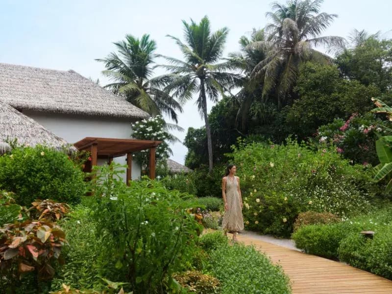 Garden courtyard of the Three Bedrooms Beach Pool Residence at Dusit Thani Maldives