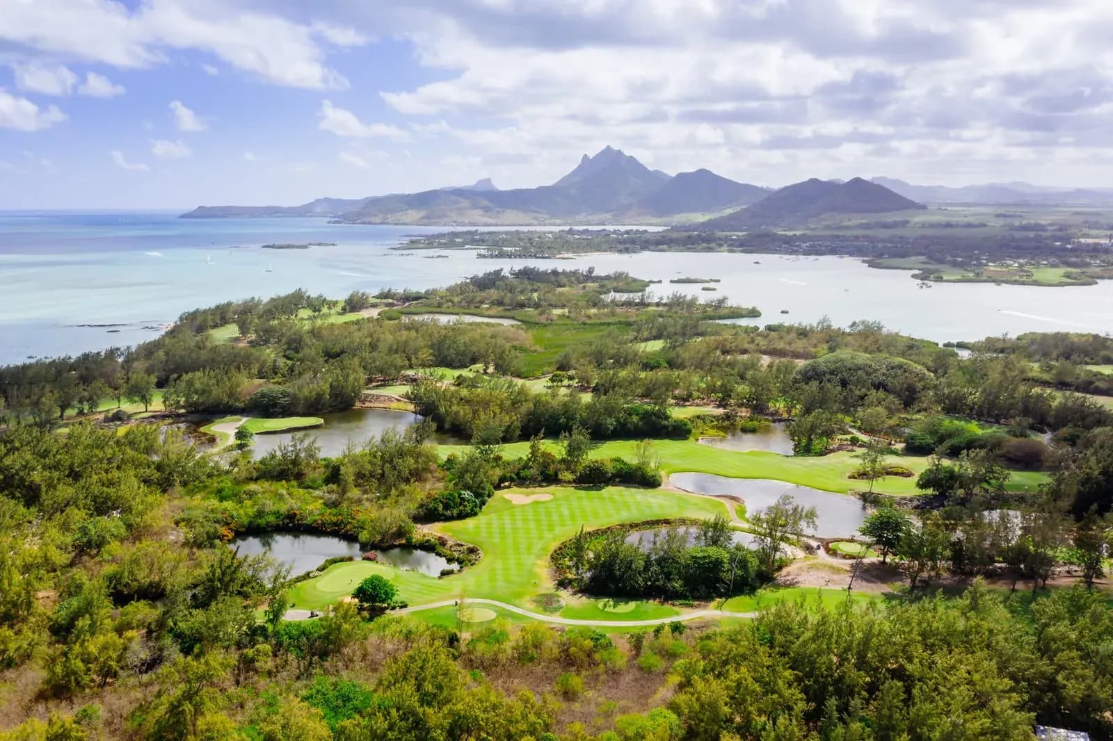 Golf at Four Seasons Resort Mauritius at Anahita