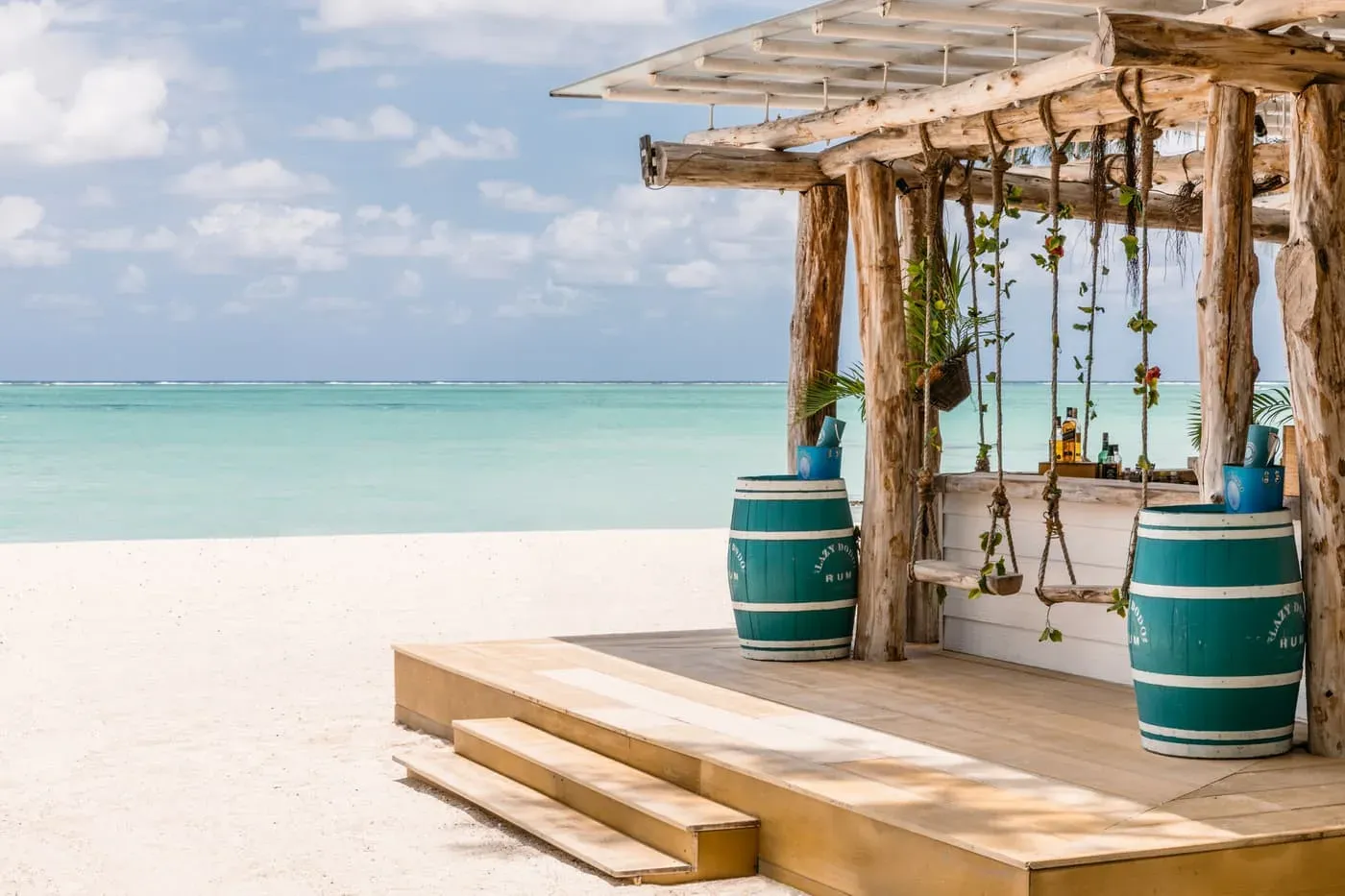 La Plaz Beach Grill restaurant at Four Seasons Resort Mauritius at Anahita