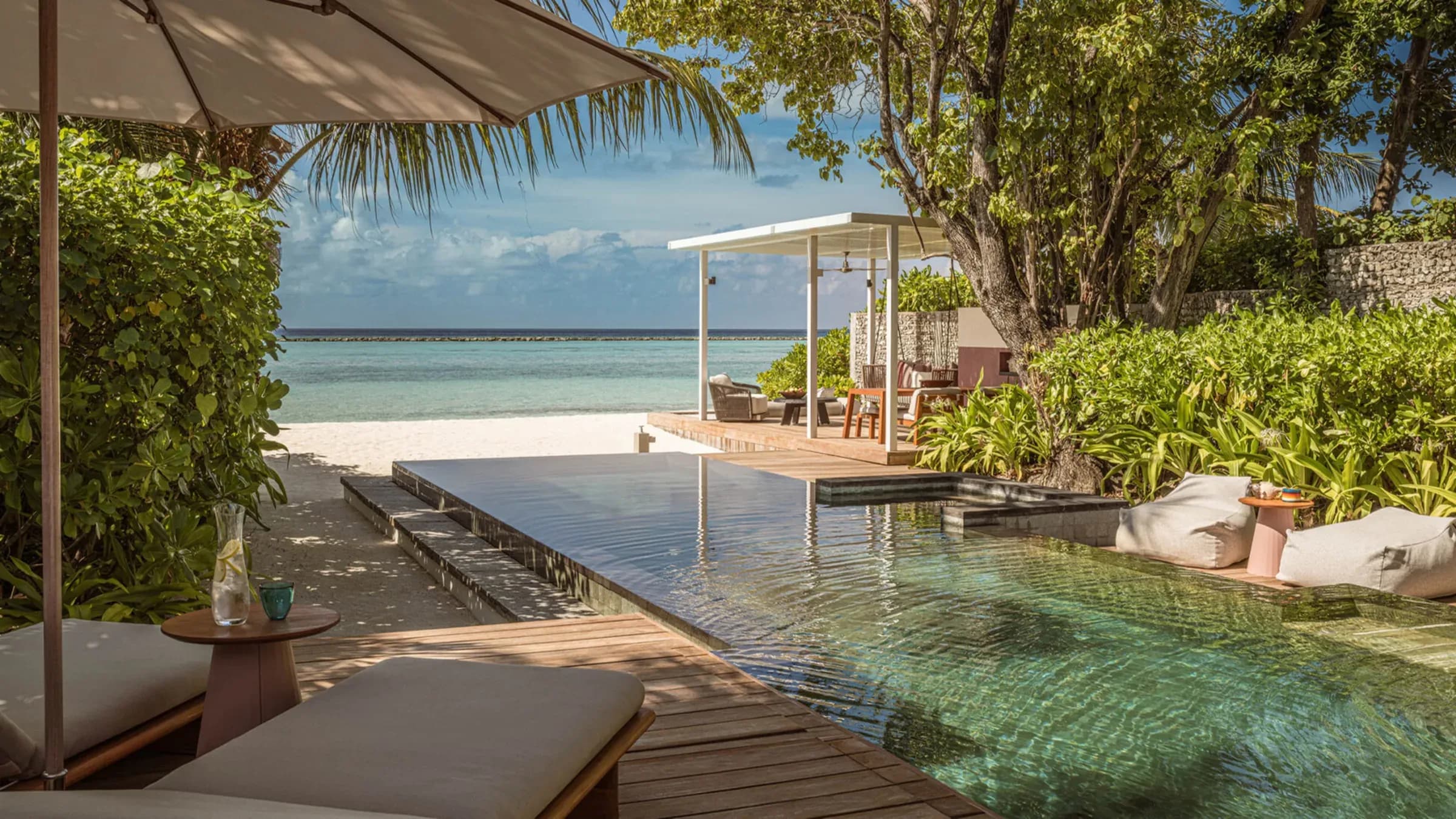 Family Oceanfront Bungalow with Pool at Four Seasons Landaa Giraavaru