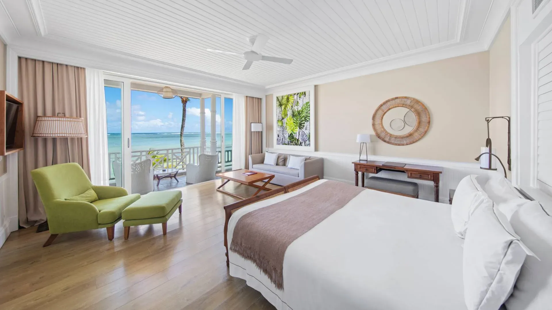 Deluxe Beachfront Suite in the Adult-Only Wing at Heritage Le Telfair
