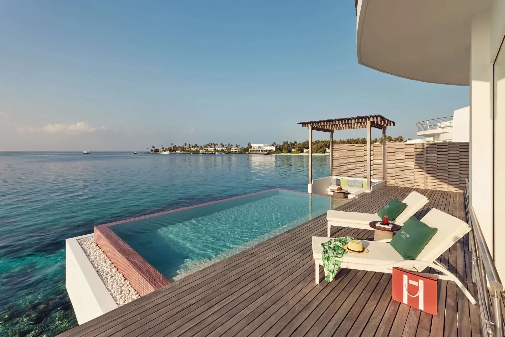 Exterior of the One Bedroom Grand Lagoon Villa with Pool at Jumeirah Olhahali Island