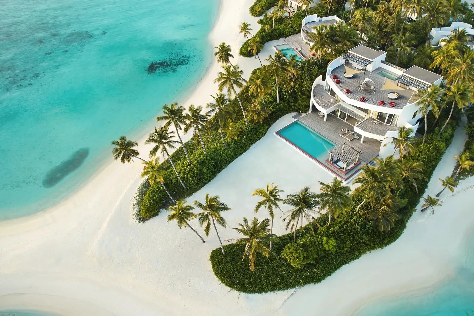 Aerial view of the Three Bedroom Sunset Beach Retreat (Miri villa) at Jumeirah Olhahali Island