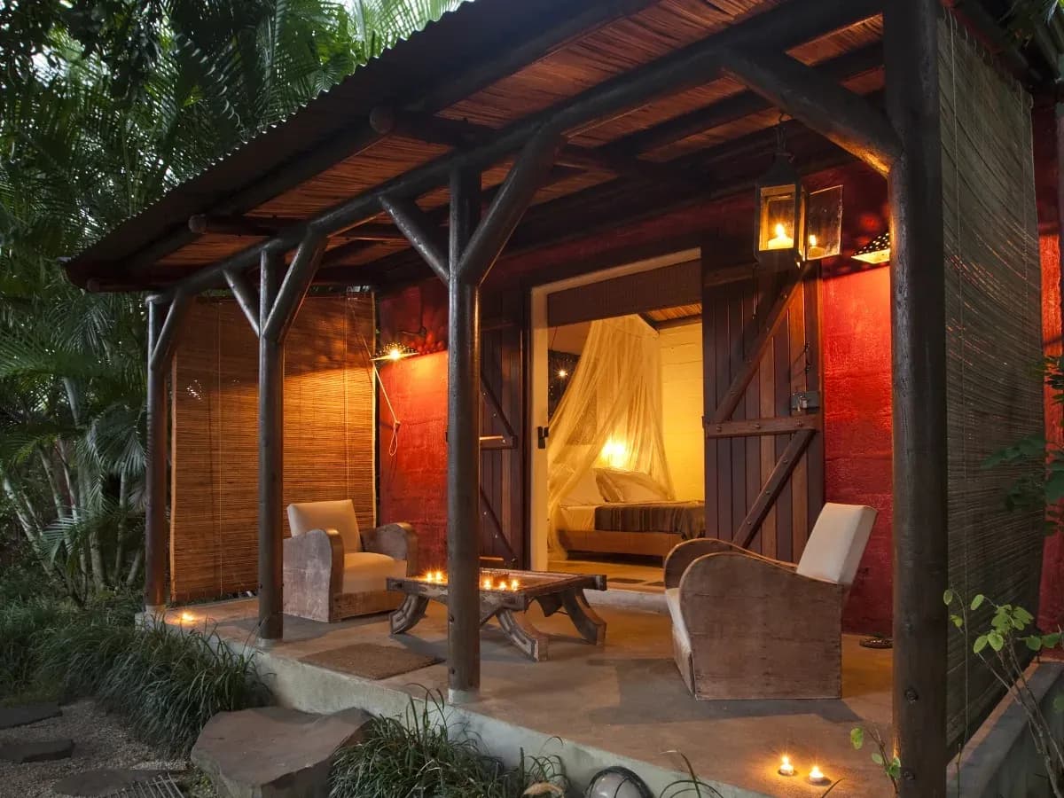 Covered terrace lounge of a Kaz Standard room at Lakaz Chamarel Exclusive Lodge