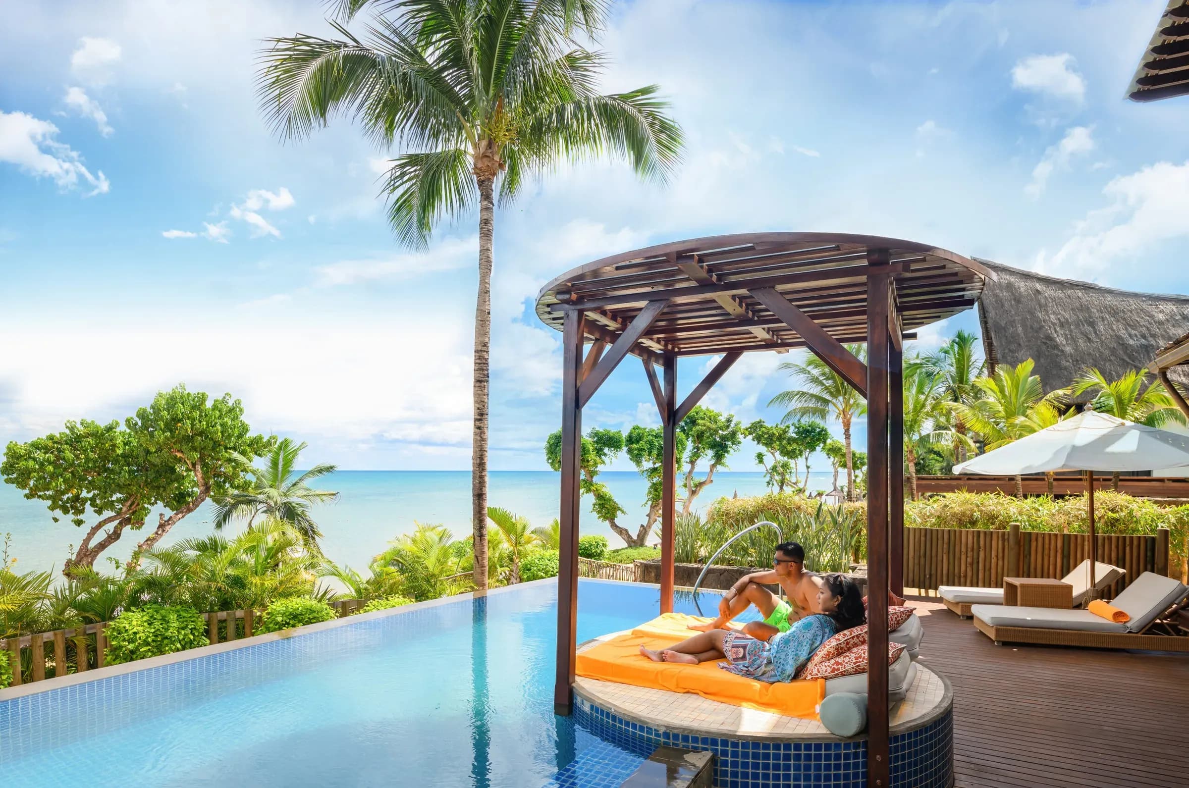 Imperial Beach Villa private infinity pool overlooking Turtle Bay at Le Jadis