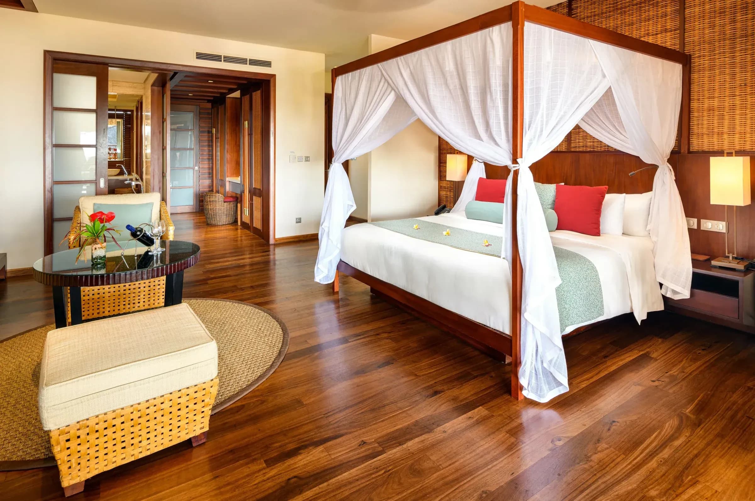 Luxury Lagoona Suite with Garden View interior at Le Jadis Beach Resort & Wellness