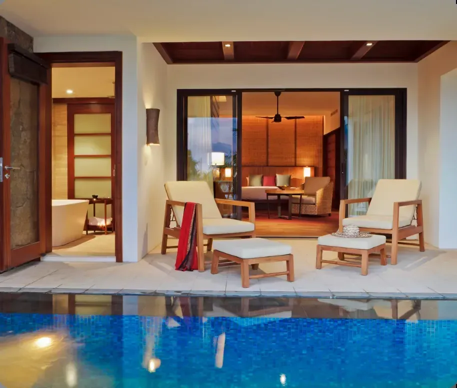 Luxury Pool Suite with Garden View and private infinity pool at Le Jadis