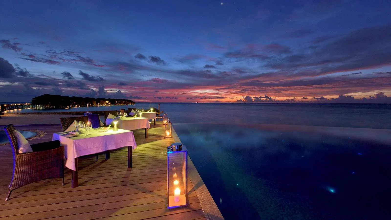 Les Turquoise D'Aqua fine-dining restaurant at Lily Beach Resort & Spa