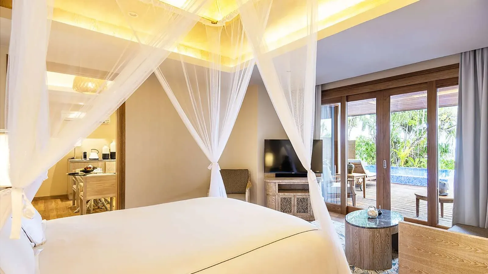 Beach Residence with Pool bedroom at Lily Beach Resort & Spa