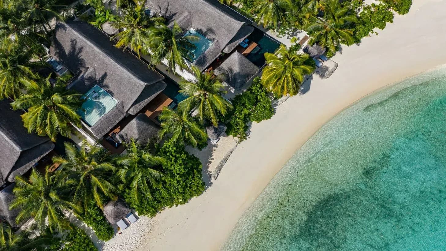 Earth Pool Pavilion two-bedroom villa at OZEN RESERVE BOLIFUSHI