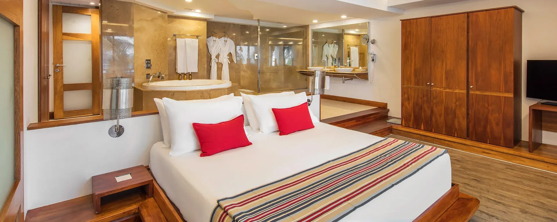 Senior Suite with private jacuzzi bath at Shandrani Beachcomber