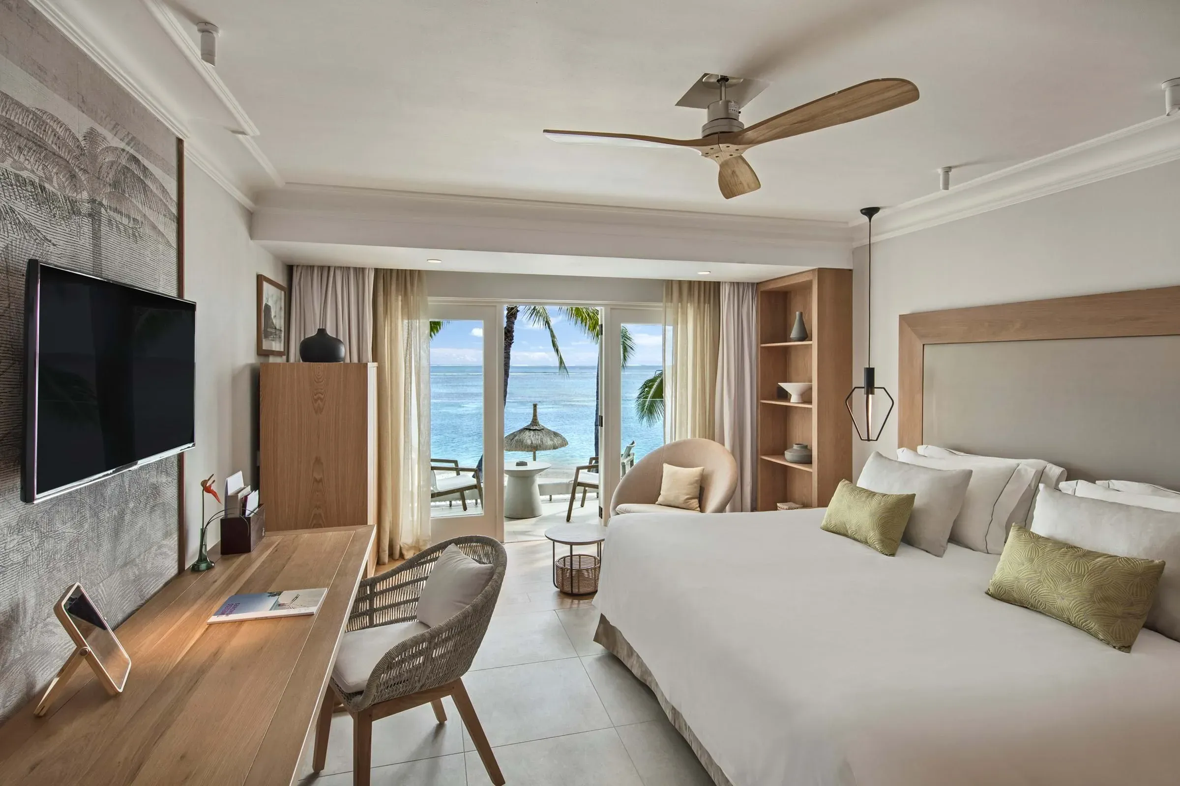 Deluxe Beach Front Room at Sugar Beach Mauritius, direct access to the beach
