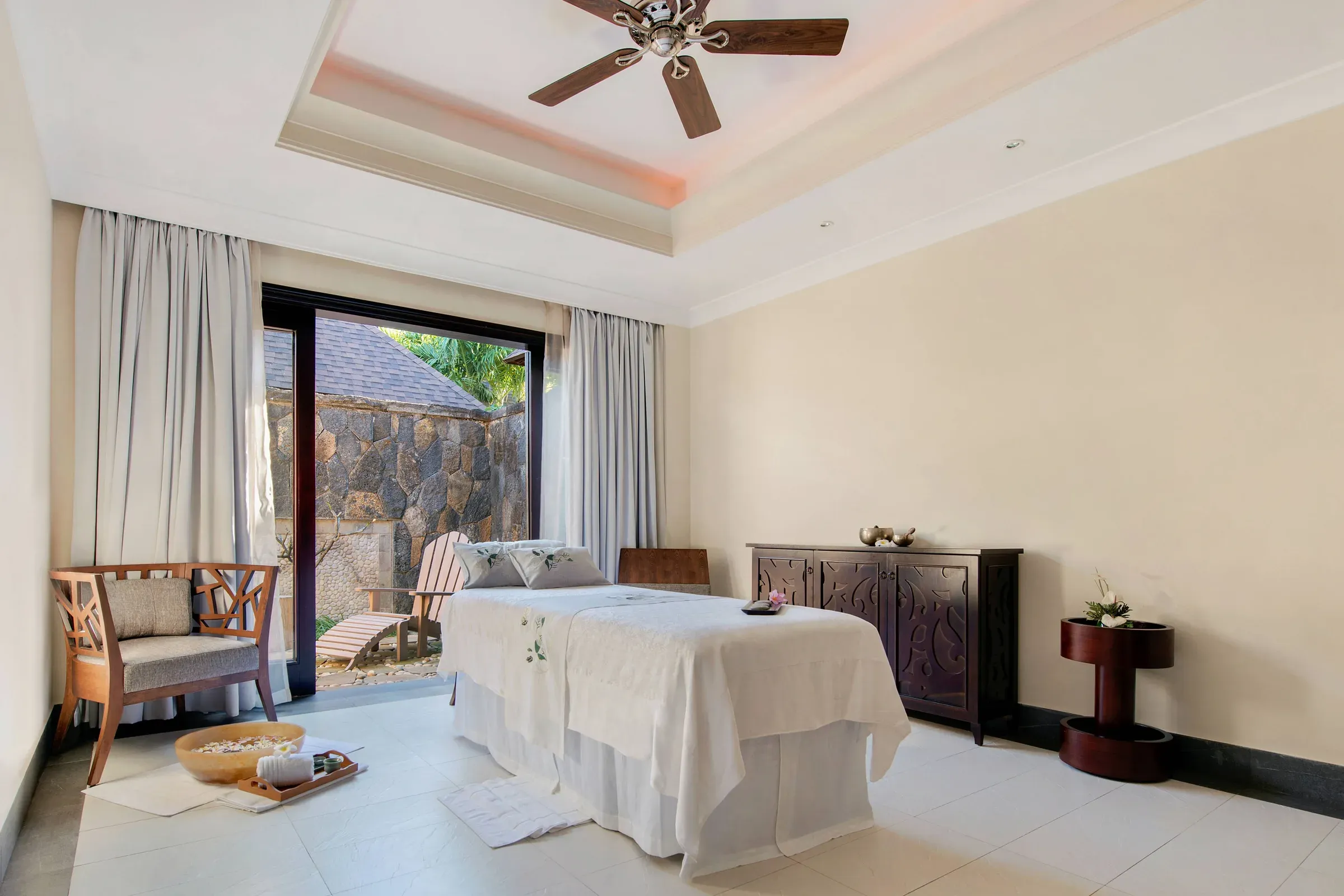 Treatment room at Heavenly Spa by Westin, The Westin Turtle Bay Resort & Spa, Mauritius